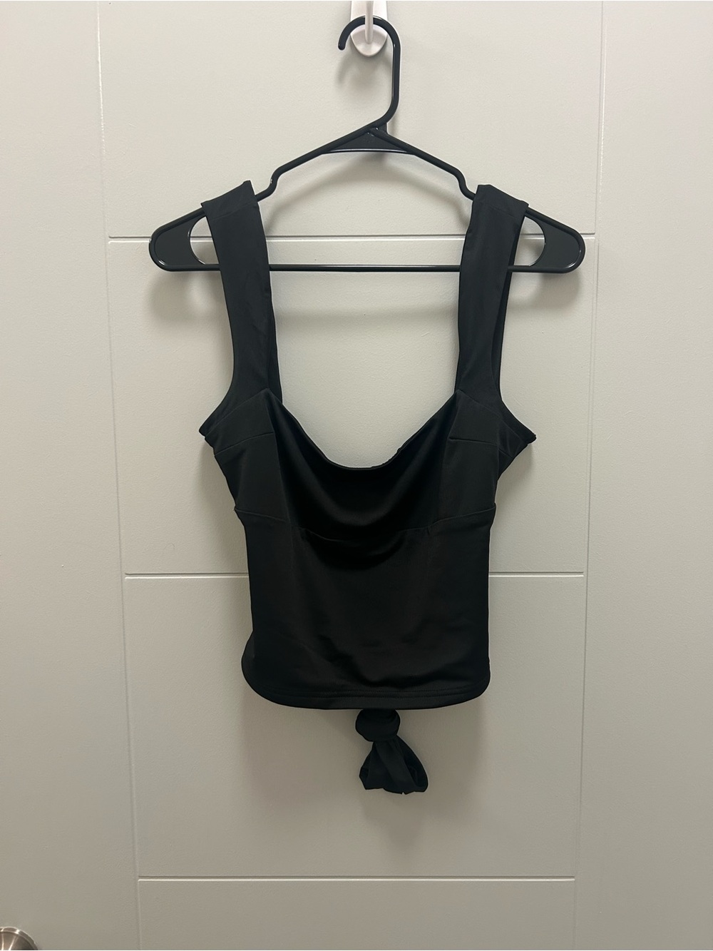*Princess Polly Black Open Back Tie Tank NWOT Size 10 Crop Party Y2K Festival